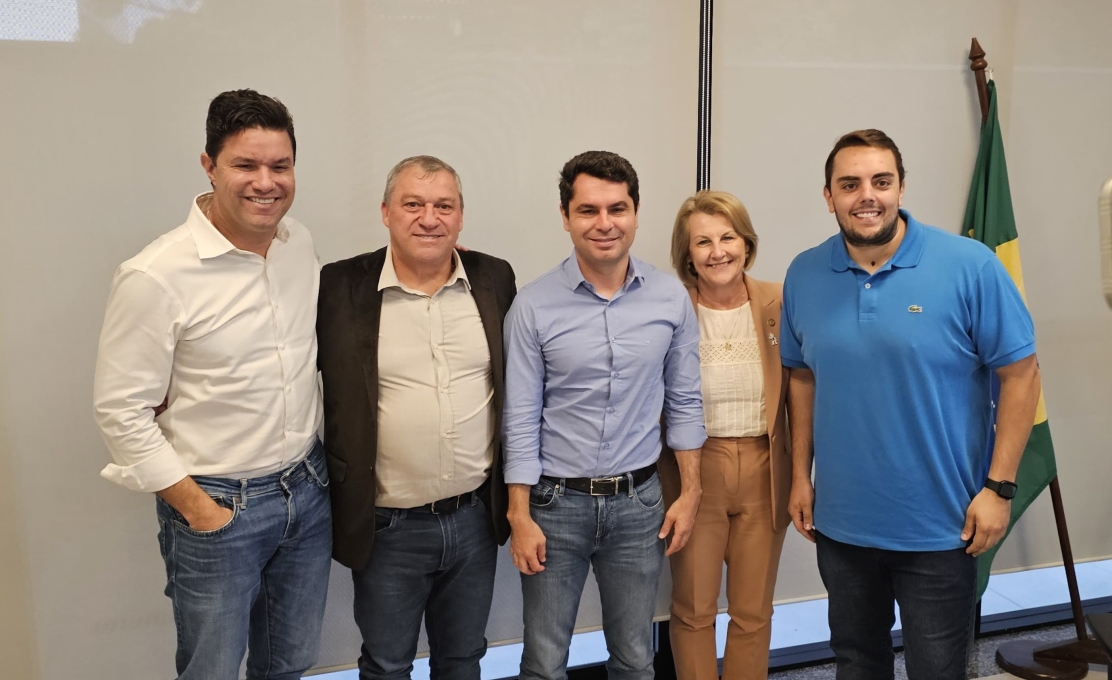 Mostarda cumpre agenda na SECID e Casa Civil