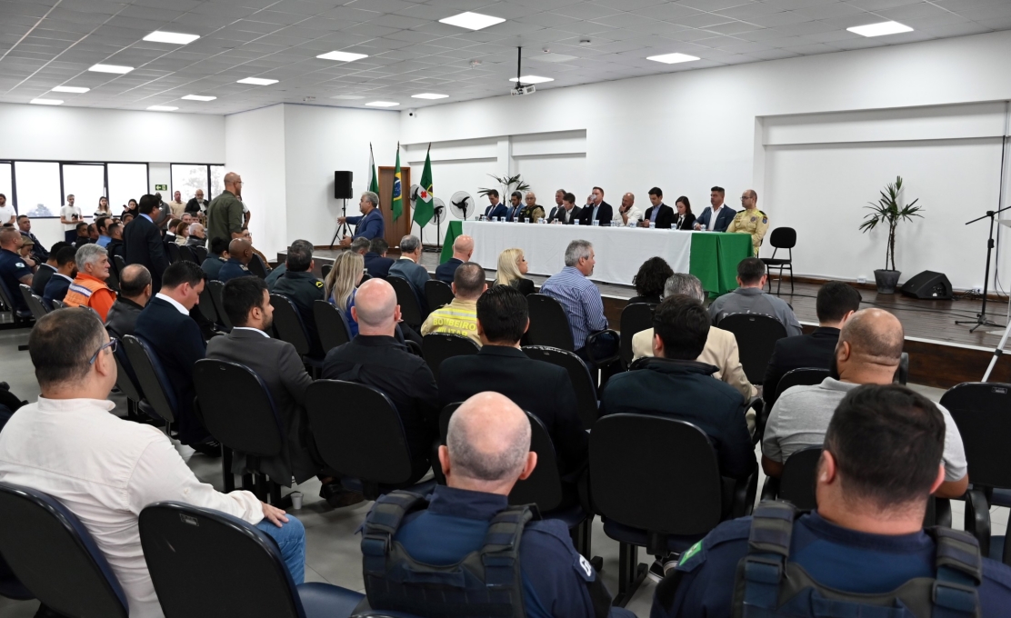 Mostarda participa de reunião da ASSOMEC