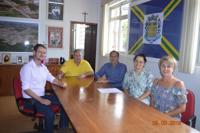 Prefeitura dará prosseguimento à obra da Escola Municipal Prefeito Ivo Barbosa, localizada no bairro Moradias Itaperubá 