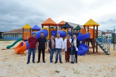  Prefeitura de Contenda investe na aquisição de playgrounds