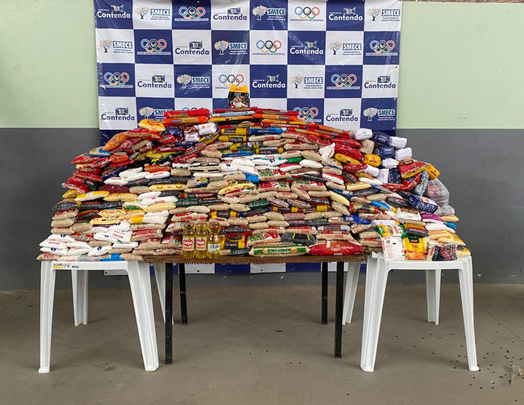 Esporte arrecada mais 400kg em alimentos