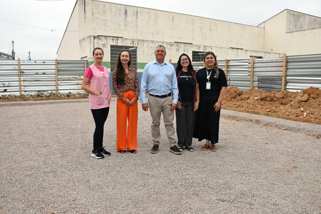 Prefeitura amplia a Escola Ivo Barbosa