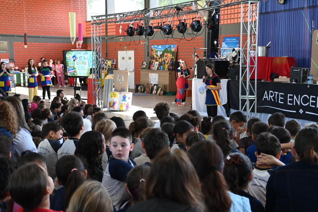 Feira do Livro aproximou alunos da literatura