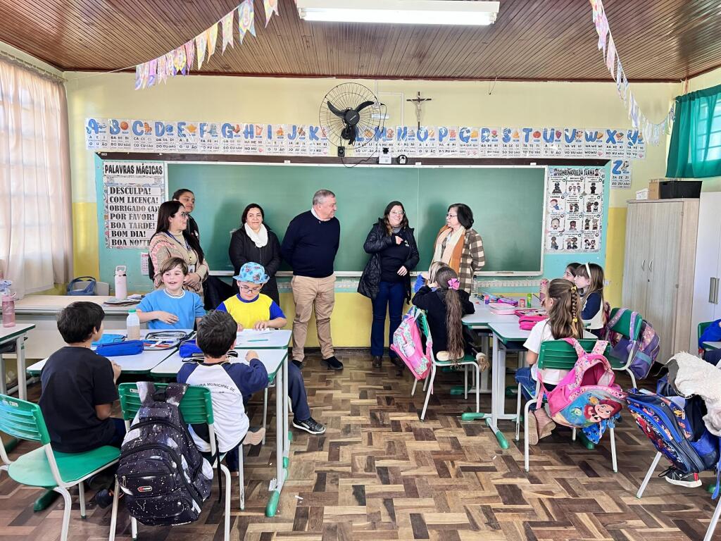Contenda aposta em inovação nas escolas