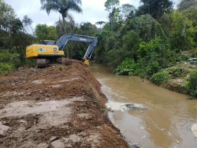LIMPEZA RIOS