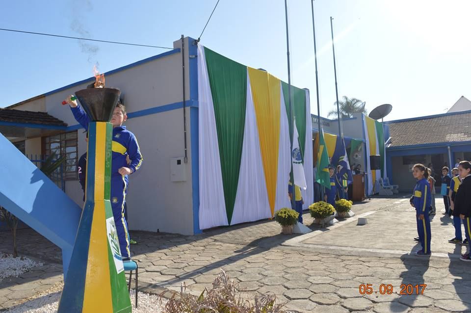 Na primeira semana de setembro aconteceram os primeiros atos cívicos em comemoração a Semana da Pátria. 