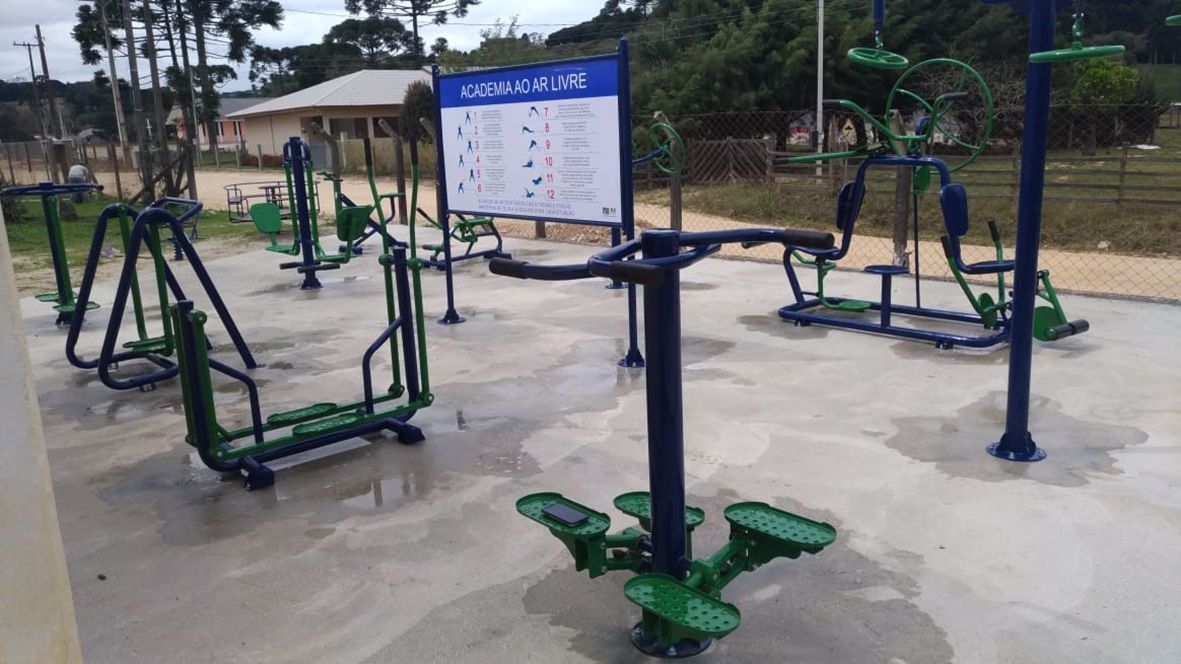 Contenda implanta academia ao ar livre