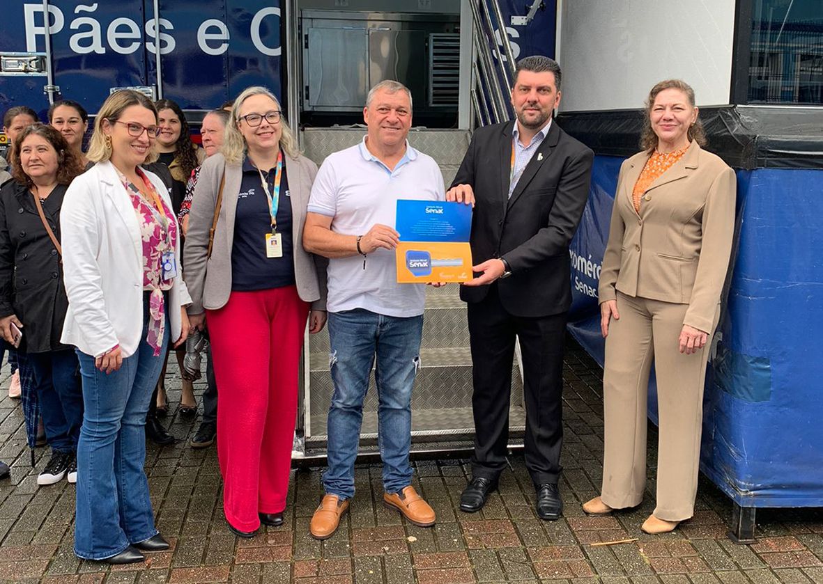 Contenda recebe unidade móvel do SENAC