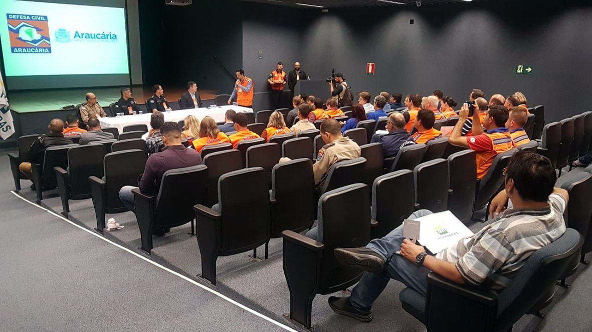 Defesa Civil de Contenda participa de encontro