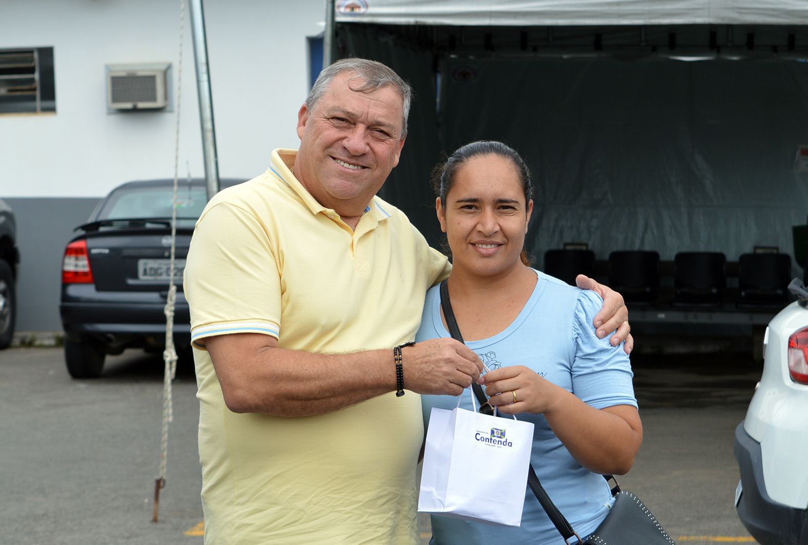 Contenda entrega kit lanches para pacientes que fazem viagem em tratamento de saúde