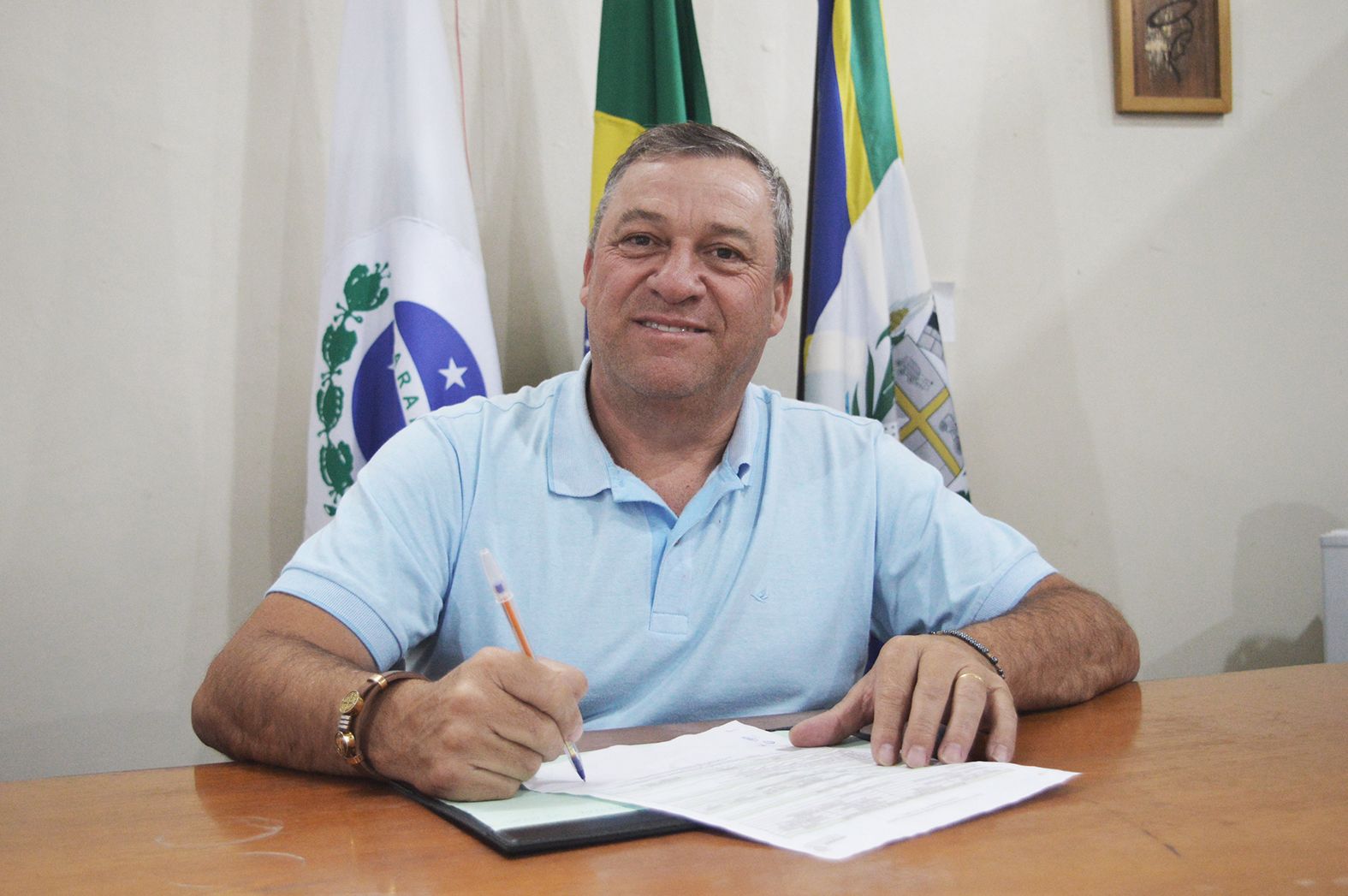 Mostarda prepara a recomposição salarial dos servidores públicos