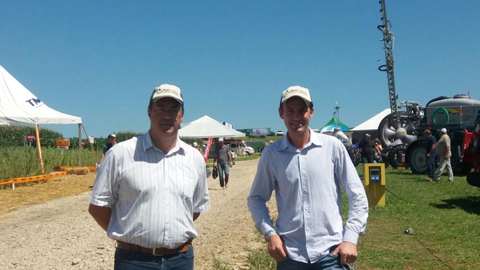 Prefeitura Municipal de Contenda adicionou 5 novas fotos. 17 de fevereiro às 08:03 · Contenda participa de dia de campo 