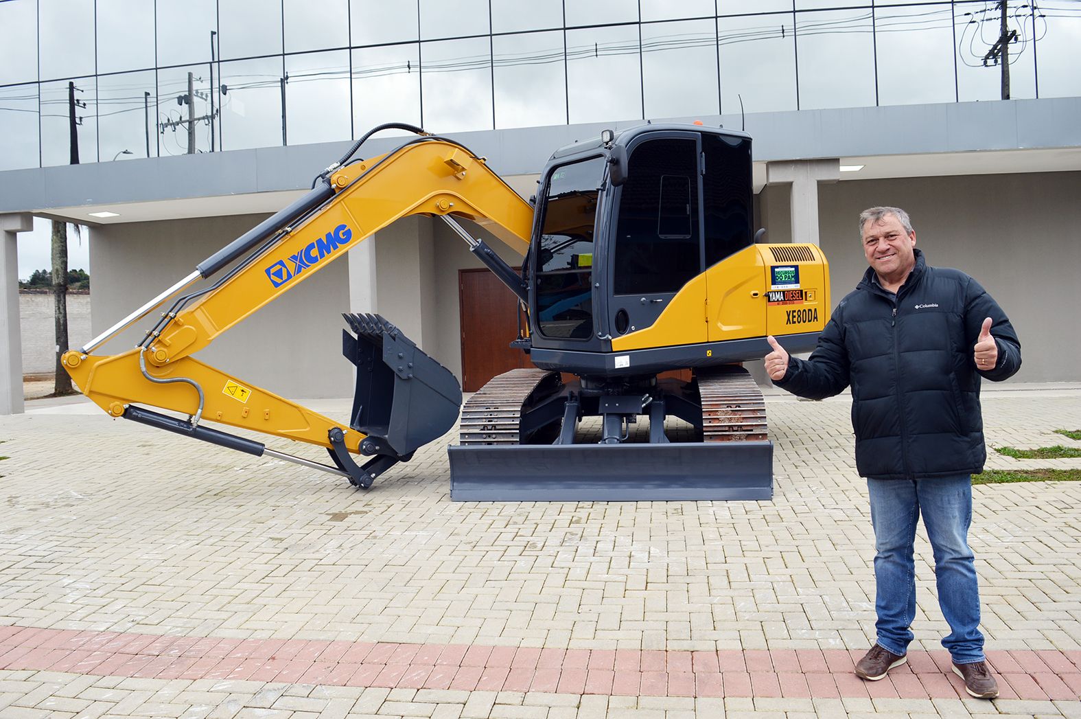 Contenda adquire nova miniescavadeira