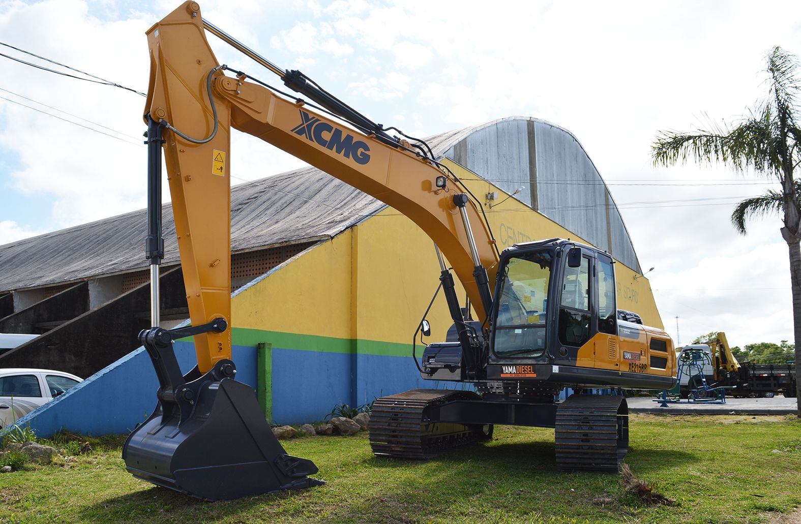 Contenda adquire escavadeira hidráulica