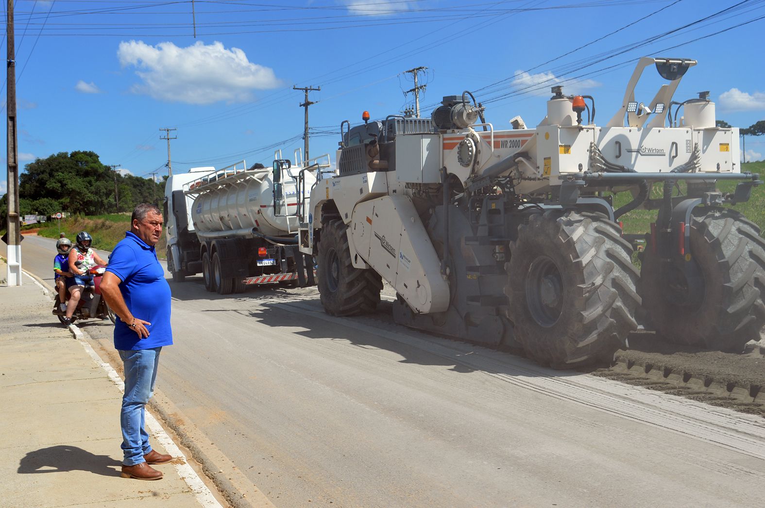 Asfalto da Avenida São João é recuperado