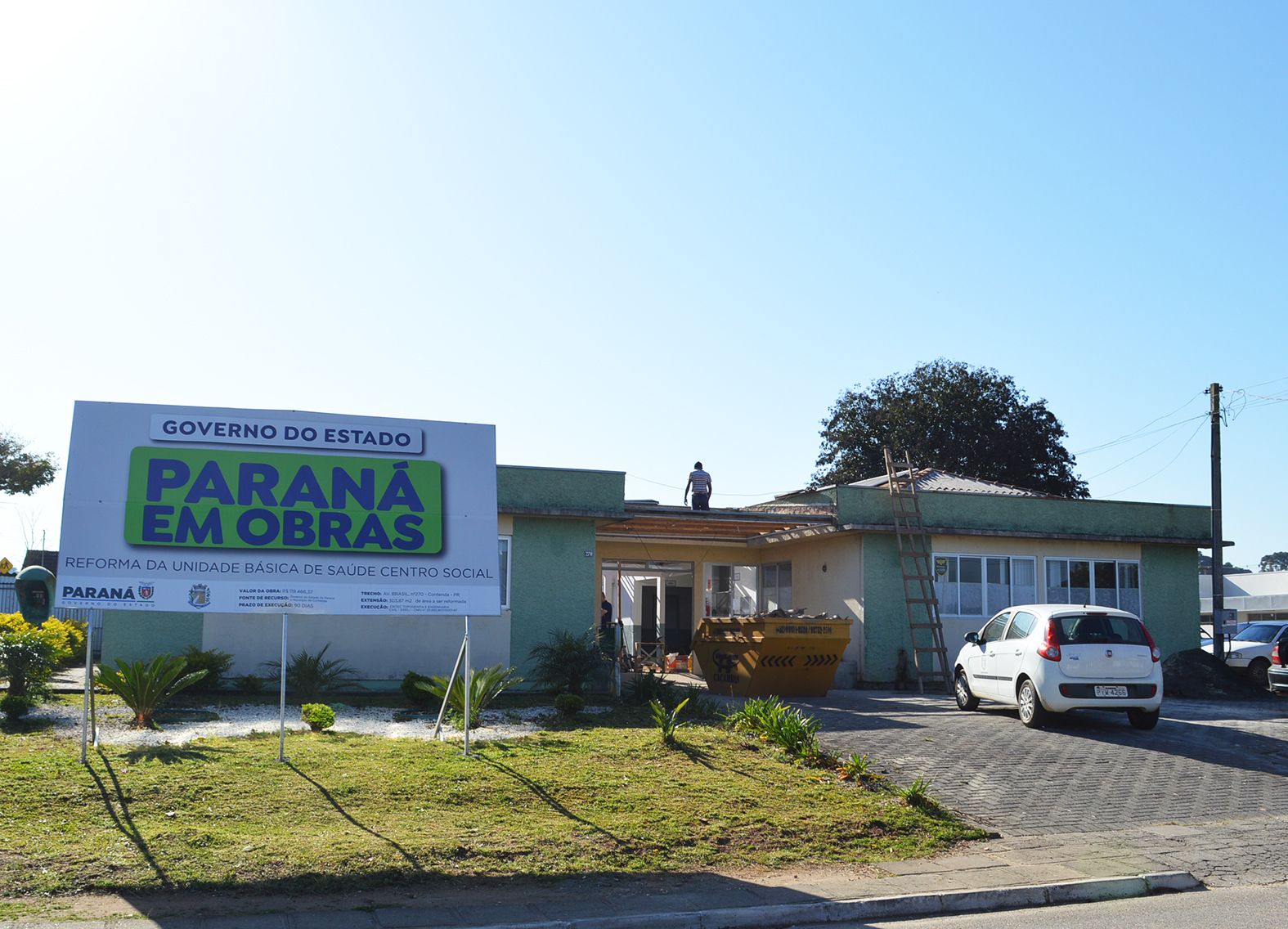 Prefeito Mostarda acompanha reforma da UBS Centro Social