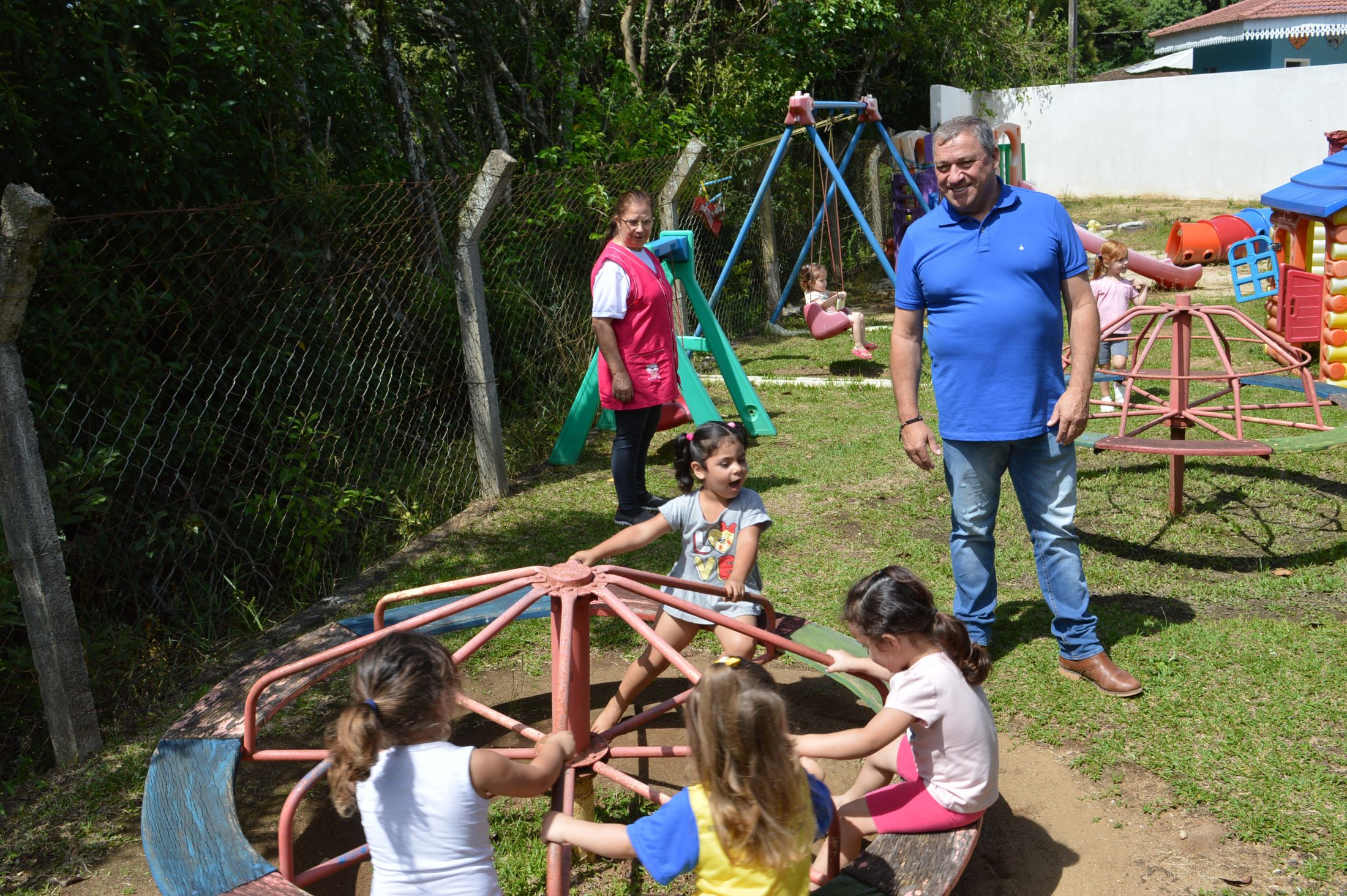 Contenda: 2.300 alunos retornaram às aulas