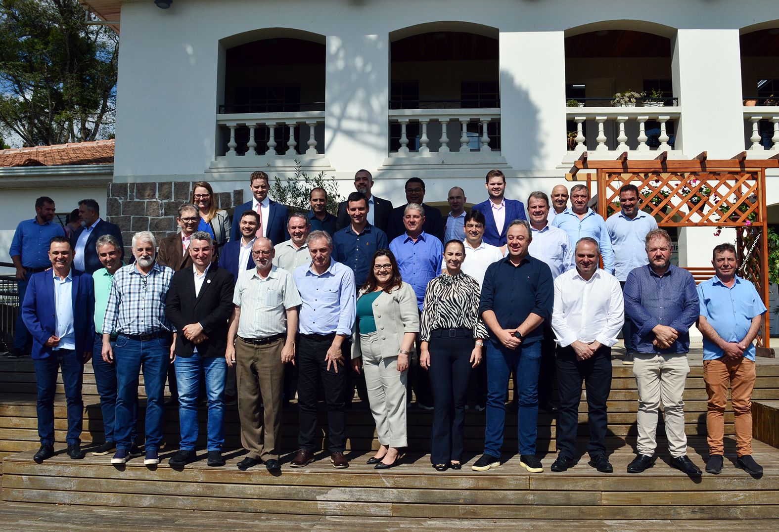 Mostarda participa de reunião da ASSOMEC