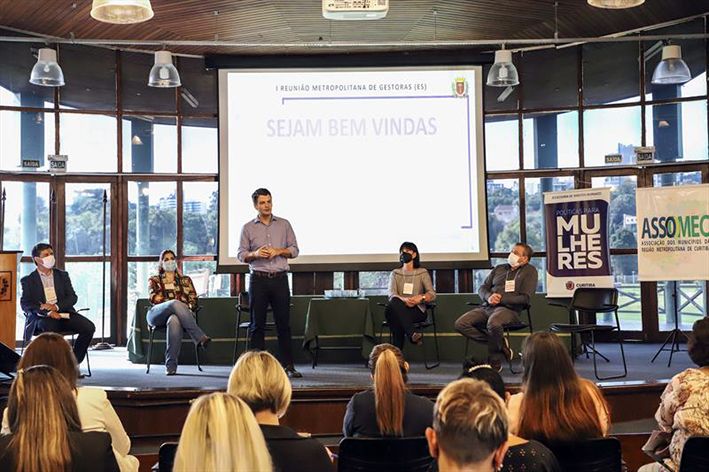 Mostarda participa de seminário sobre o enfrentamento à violência contra mulheres