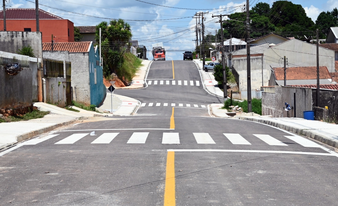 Pavimentação do loteamento na reta final