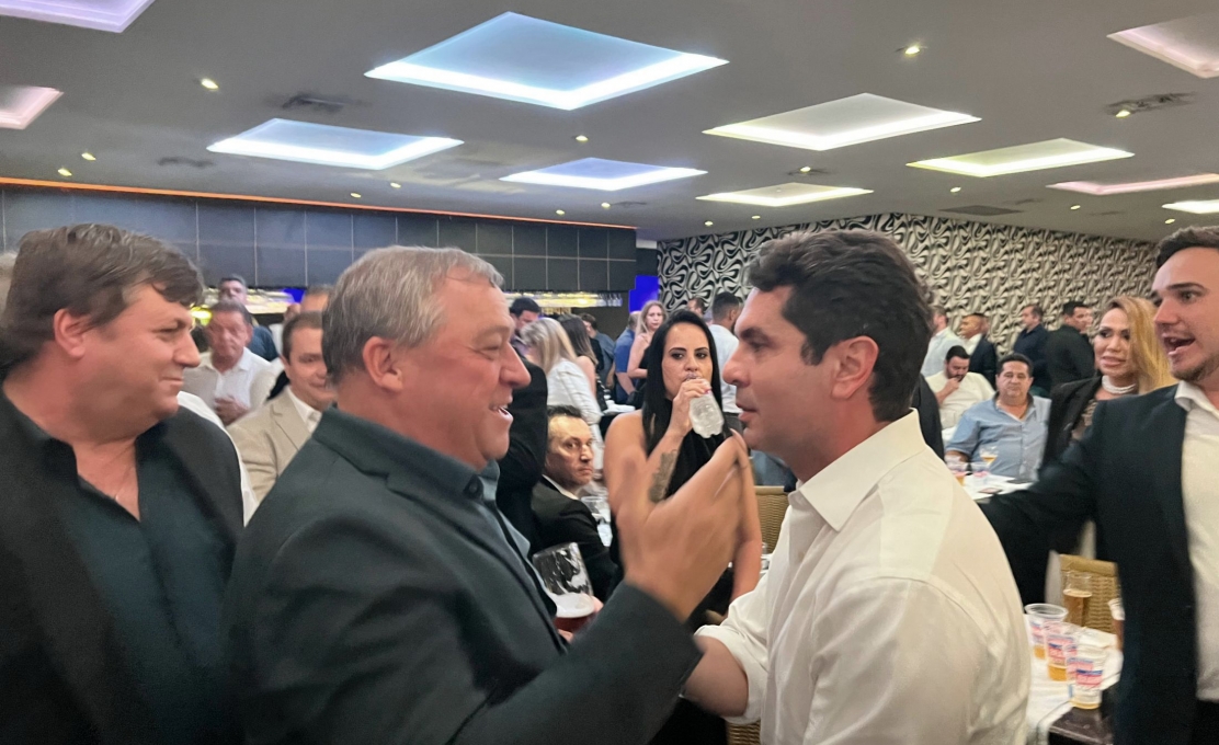 Mostarda cumpre agendas em Curitiba