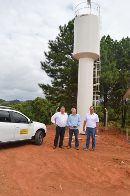 Implantação de sistema de abastecimento de água na comunidade rural do Rio do Poço em fase final