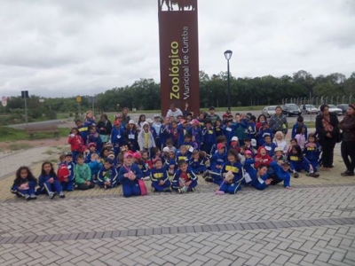 Alunos da Casa Lar (contraturno escolar) visitaram o Zoológico Municipal de Curitiba