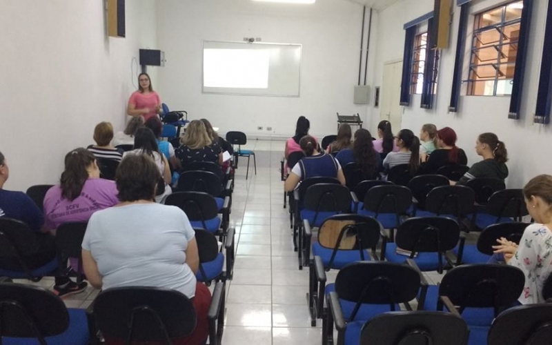 Finalizando as reuniões da Rede de Proteção à Criança e ao Adolescente, a Secretaria Municipal de Saúde