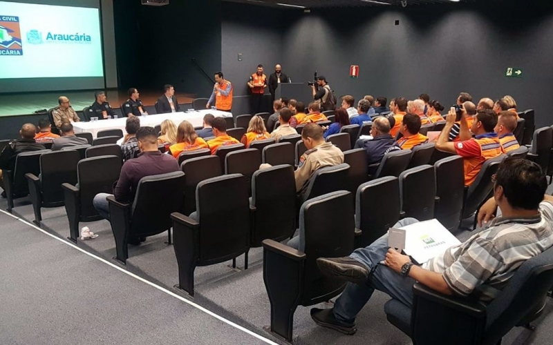 Defesa Civil de Contenda participa de encontro