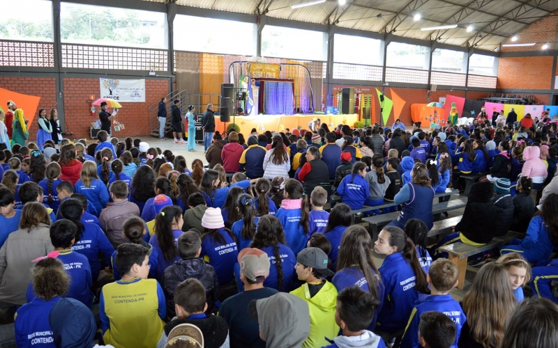Contenda realizou a 13ª Feira do Livro