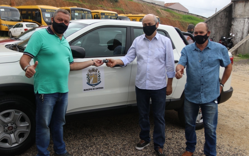Deputado Federal Gustavo Fruet visita Município para entrega de um veiculo novo!