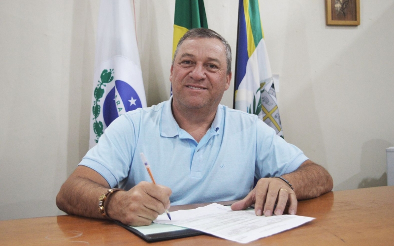 Mostarda prepara a recomposição salarial dos servidores públicos
