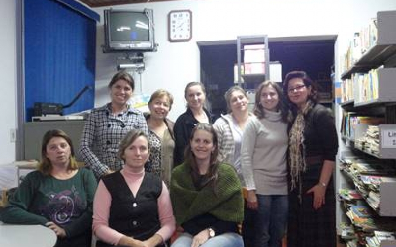 Reunião com o Conselho Municipal de Educação de Contenda/PR sobre o Plano Municipal de Educação.