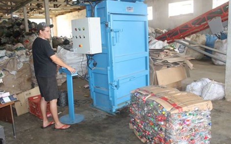 Associação de Catadores de Materiais Reciclados Recebe Equipamentos