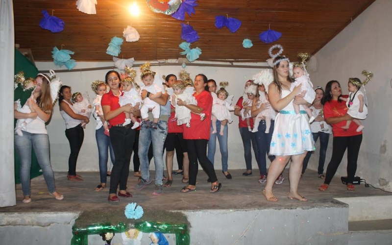 Apresentação de Natal - CMEIs Professora Celinha Nerone e Dona Zeneide