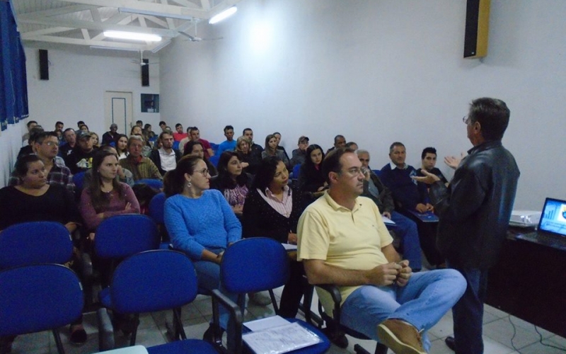 Prefeitura e Sebrae promovem oficina para microempreendedores individuais